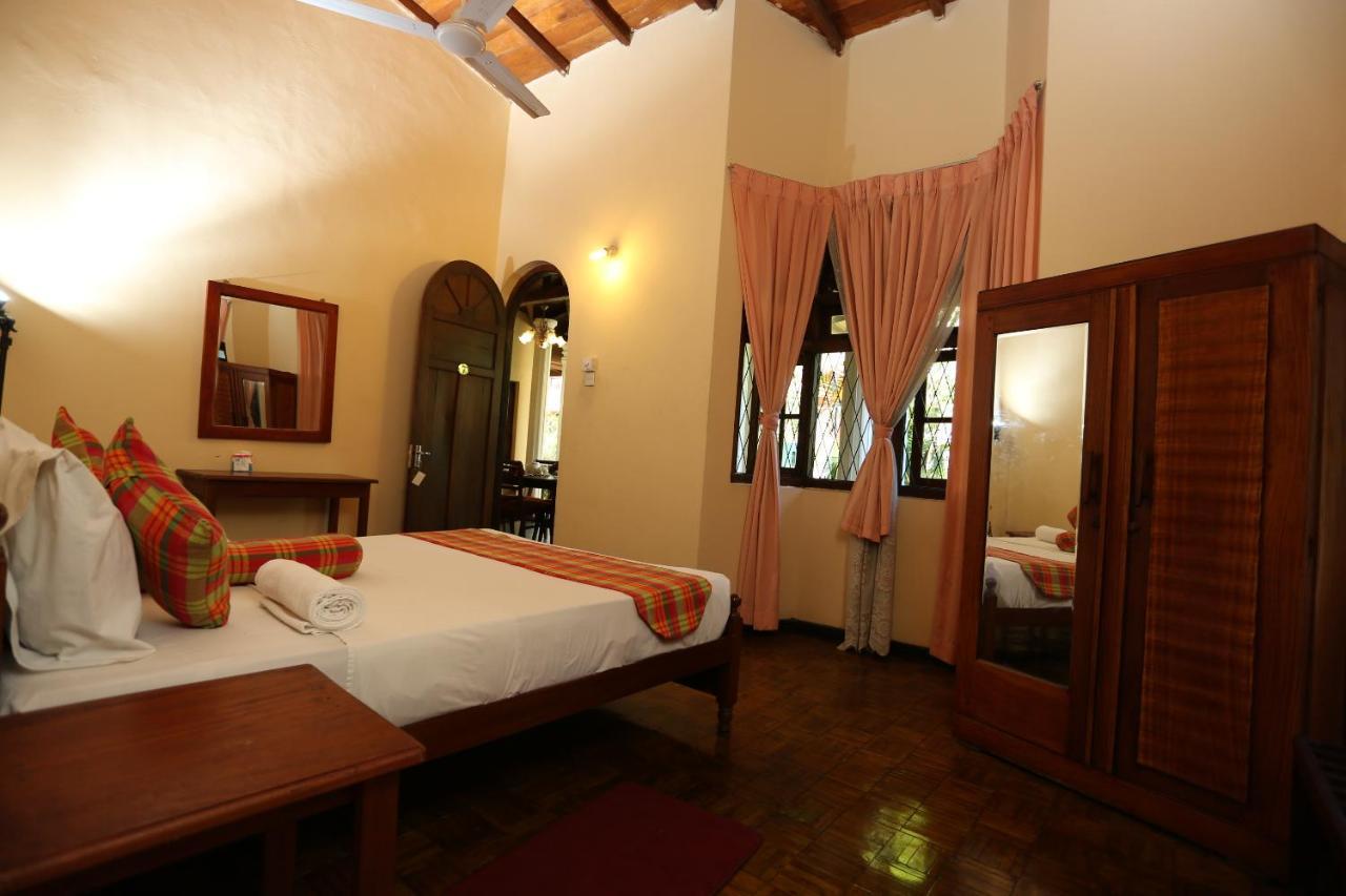 Tree Breeze Inn Kandy Exterior photo