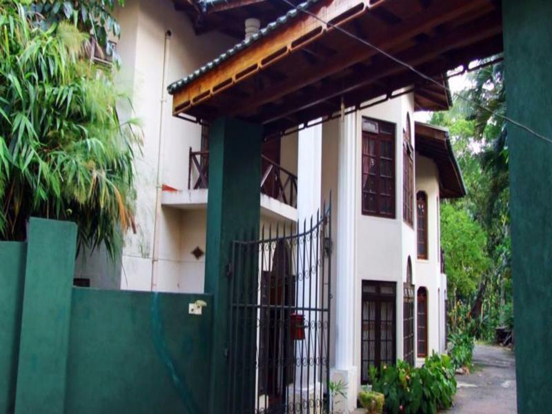 Tree Breeze Inn Kandy Exterior photo